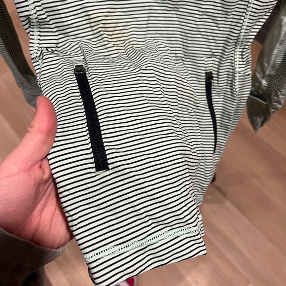 Lululemon Striped Mint and White Woman’s Running Shirt - Picture 7 of 8